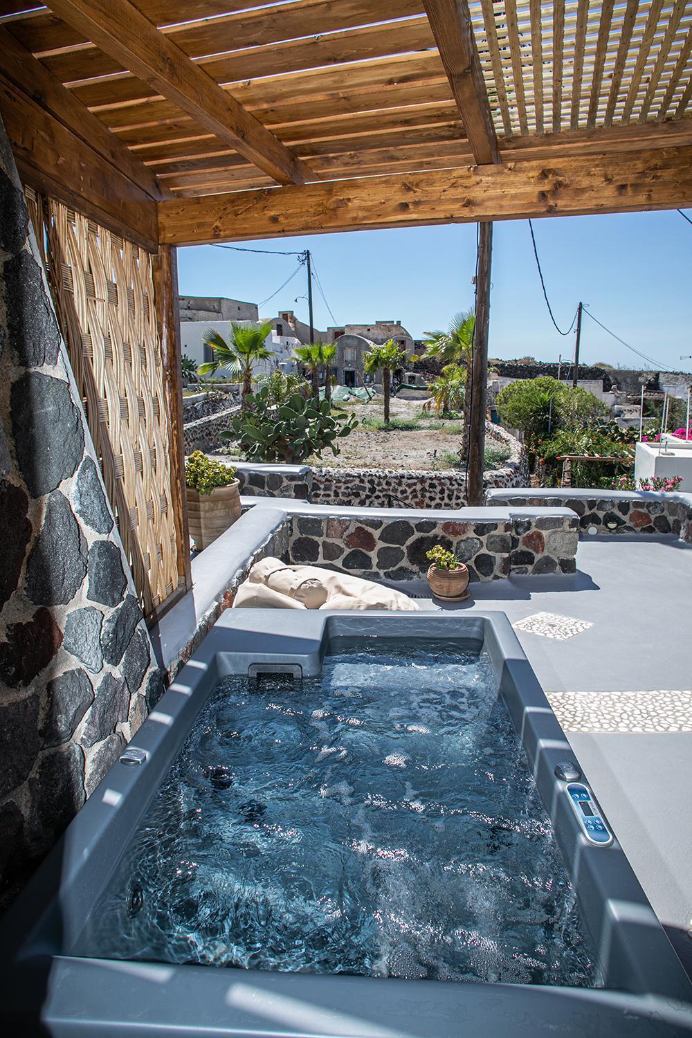 Arck Suites Foinikia  Exterior photo